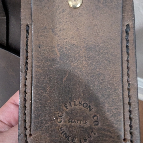 Filson leather field satchel/briefcase - Picture 3 of 8